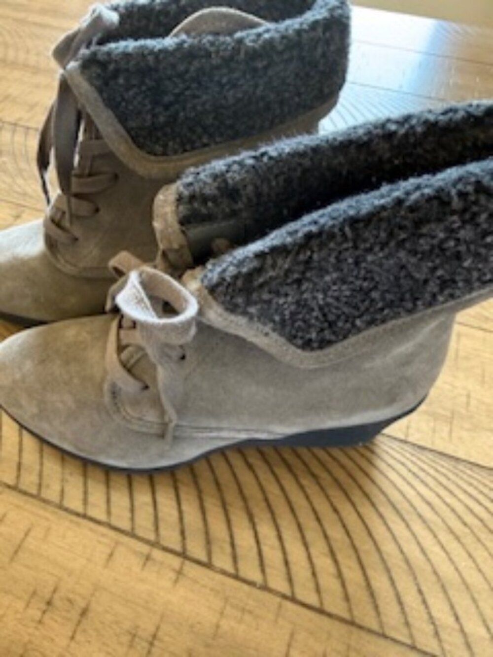 White Mountain Women's grey suede wedge tie booties size 7.5